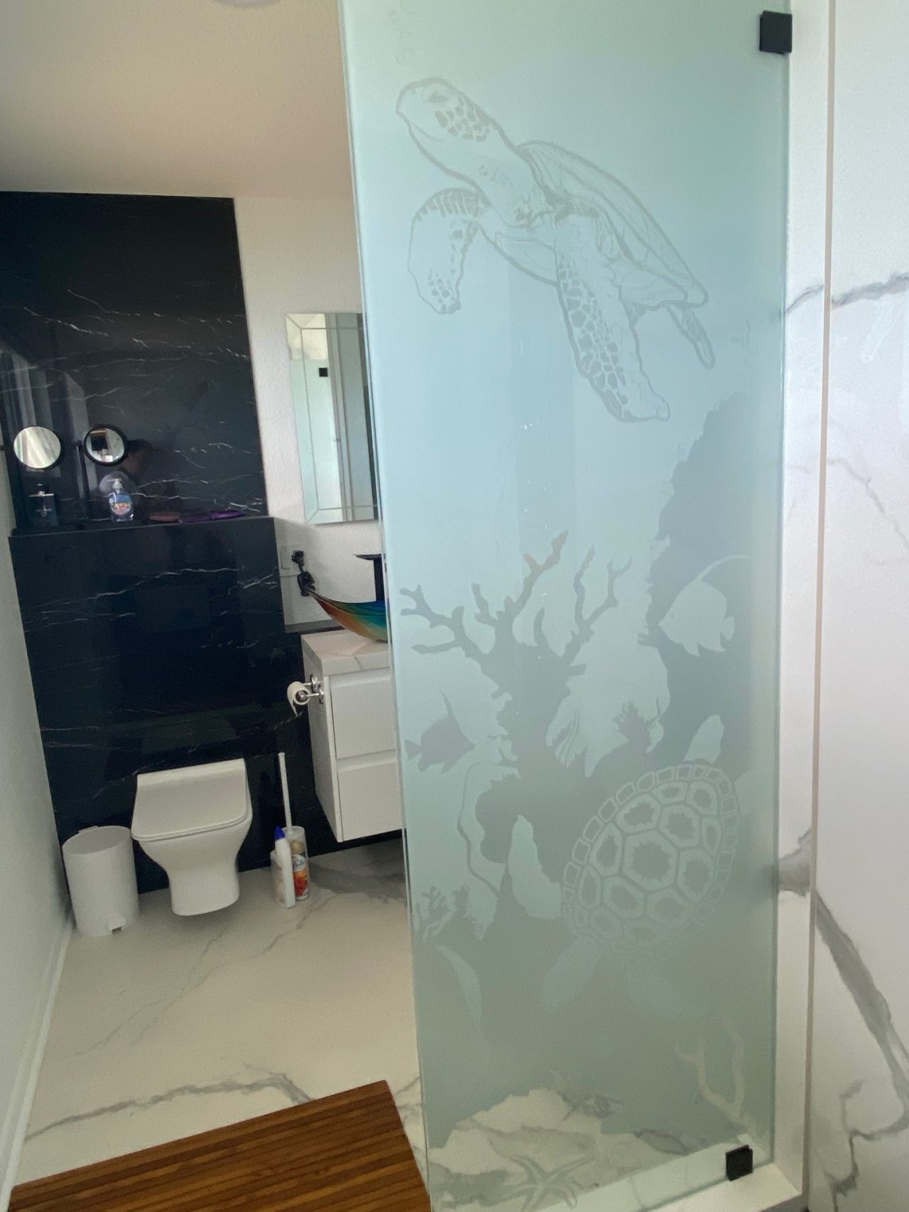 17 PMG Full Privacy Honu Shower Inside view